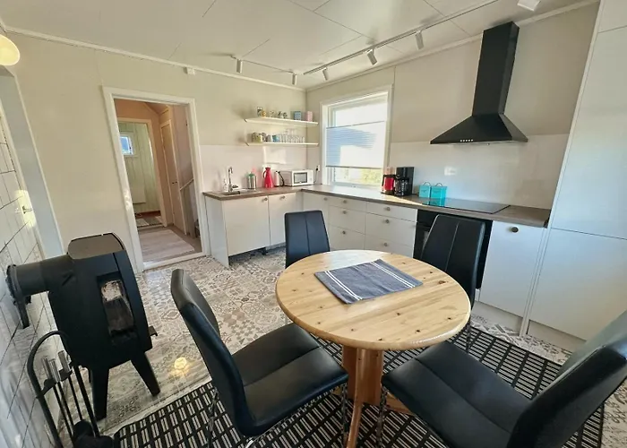 Hedvig Guesthouse & Ragnahus