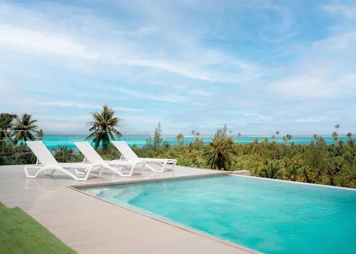 Apatoa Beach & Garden Village
