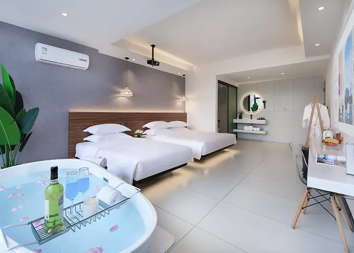 Yangshuo West Street Hotel - Landscape Queen Room - Genting Pool - Surrounded Byyangshuo West Street Hotel - Landscape Queen Room - Genting Pool - Surrounded Byyangshuo West Street Hotel - Landscape Queen Room - Genting Pool - Surrounded Byyangshuo W
