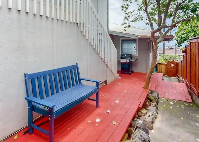 Pualani Island Getaway - Ohana - 30-Night Minimum