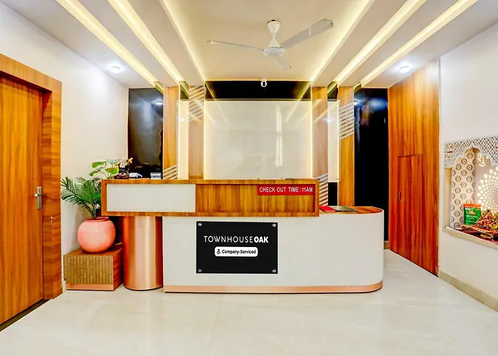 Super Townhouse Oak Dhanbad Central Near Golf Ground