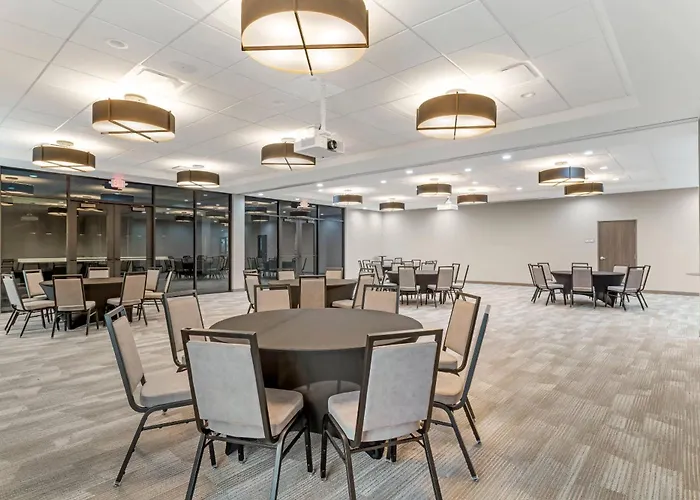 Cambria Hotel Northlake Conference Center - Roanoke