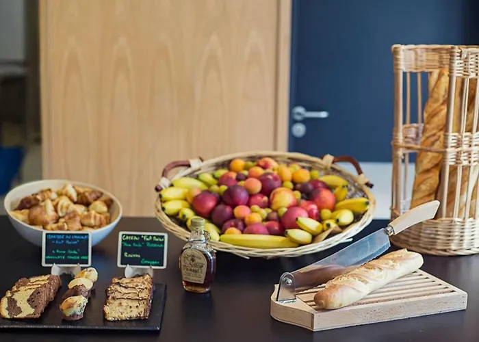 The Social Hub Paris La Défense Extended Stay