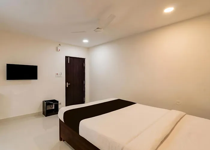 Super Townhouse Golden Temple Manikonda