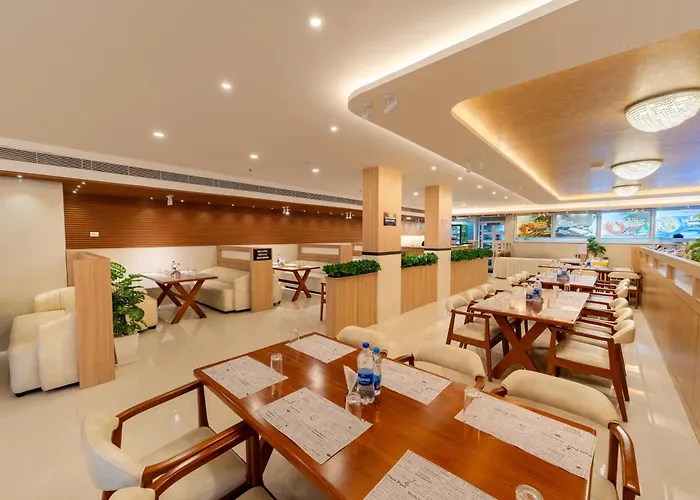 Hotel Grand Courtyard Pala