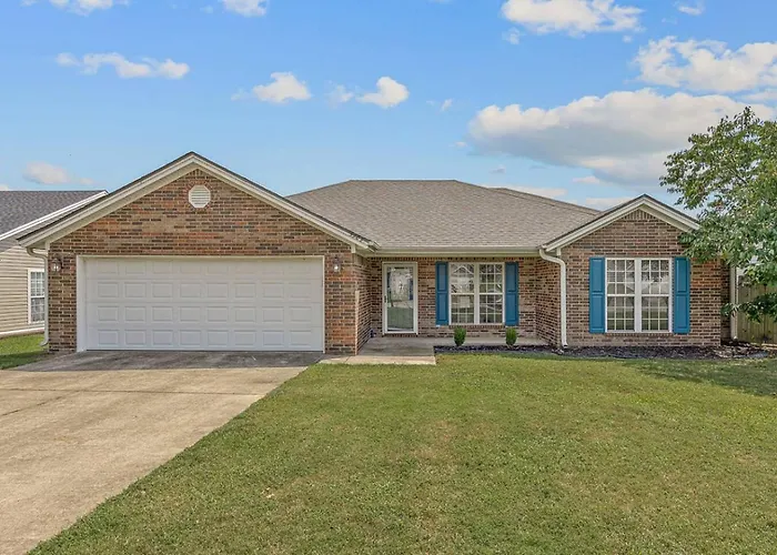 Family Oasis In Jonesboro! 4Bd, 2Ba House High Speed Wifi!