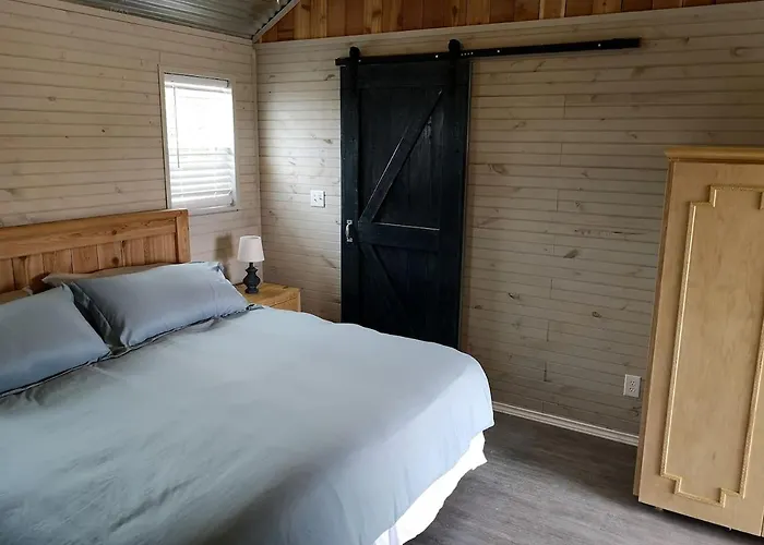 Romantic Granbury Cabin Ideal For A Texas Getaway