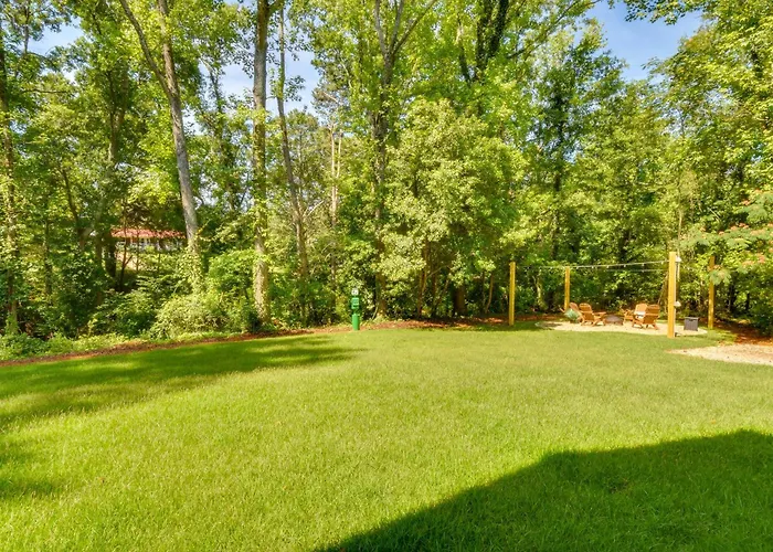 1 Mi To Lake Hartwell: Updated Retreat W/ Patio!