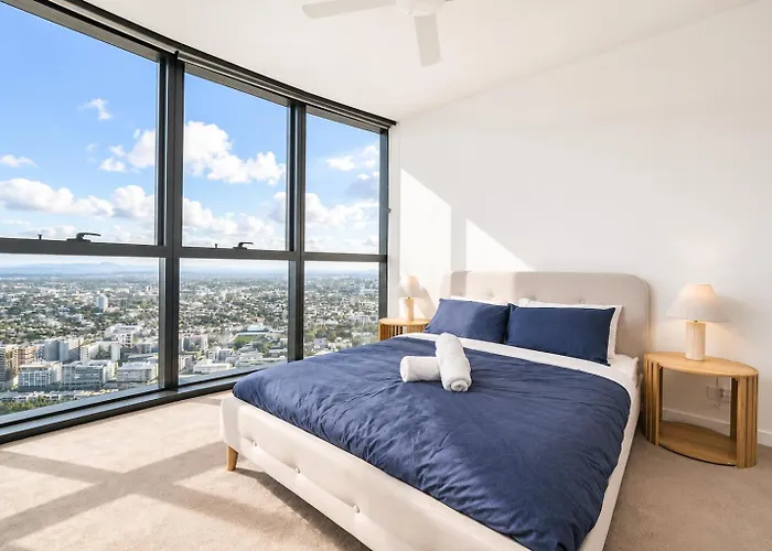 Queen'S Wharf Lv 62 1Bedroom Apt - City And Skyline View