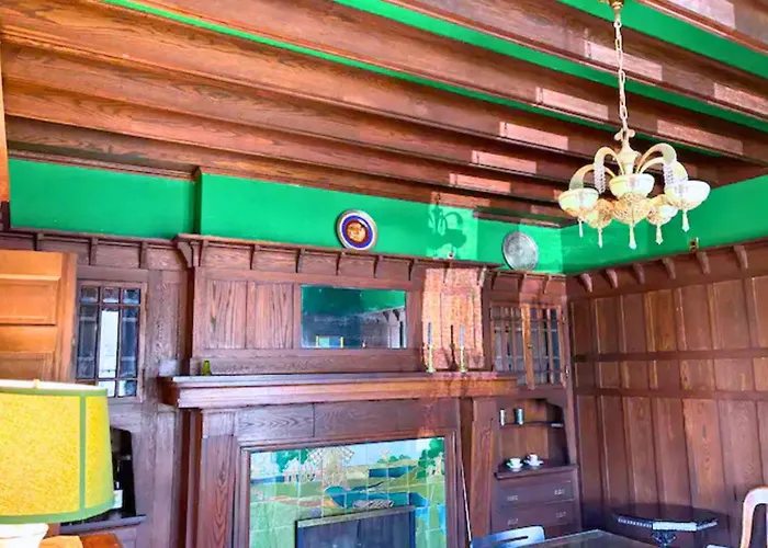 The Sanctuary On Washington