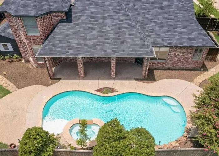 Lovejoy Serenity - Amazing Pool, Games, Movie Room