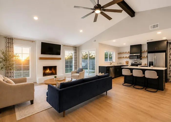 Heart Of The Woodlands Getaway Pet Friendly