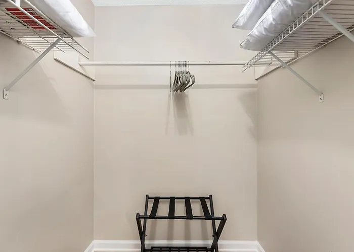Charming Belmont Bungalow - 5 Min Walk To Downtown
