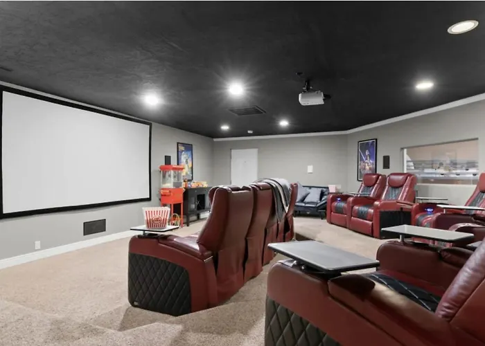 Luxe Draper Retreat W Pool, Sauna And Theater
