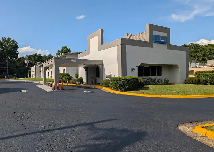 Forsythia Inn
