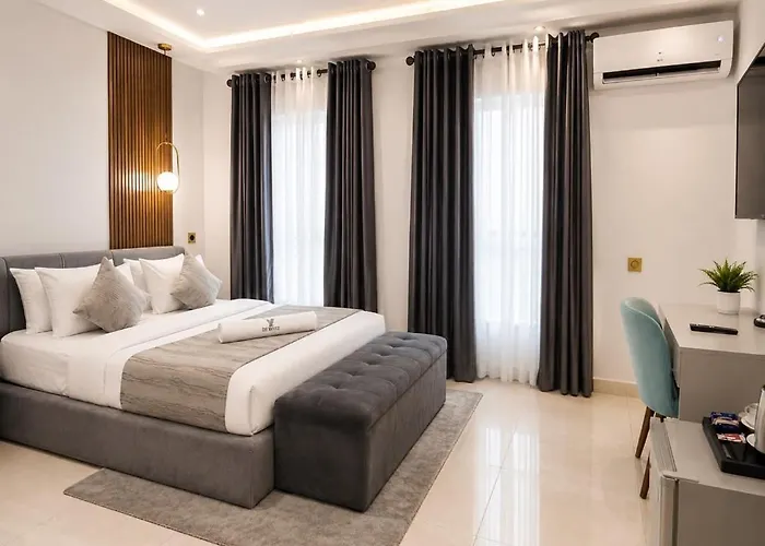 No 5 Hotel
