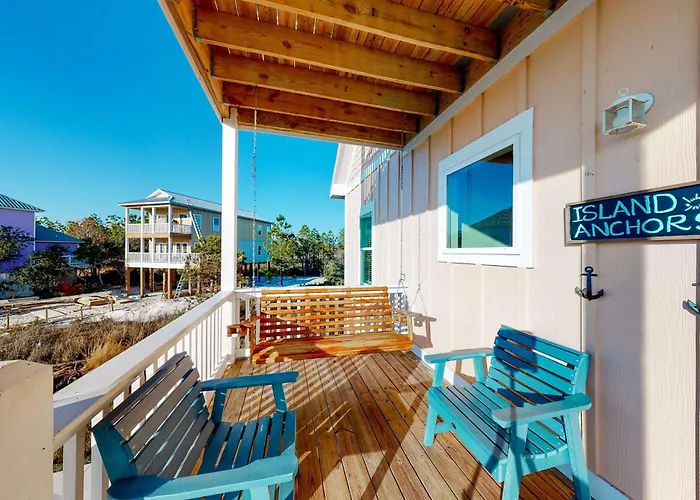 Dog-Friendly Beach House With Shared Swimming Pools