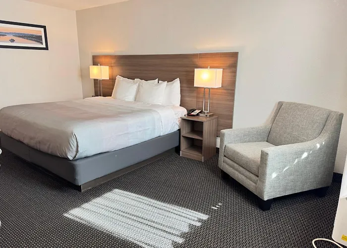 Quality Inn By Choice Hotels - West Des Moines - I 235 & I 80