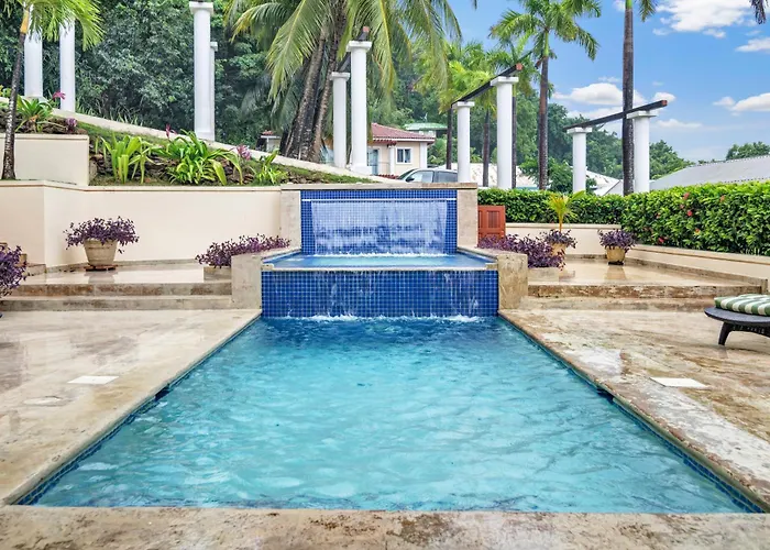 Sea Vue Luxury Vacation Condominiums
