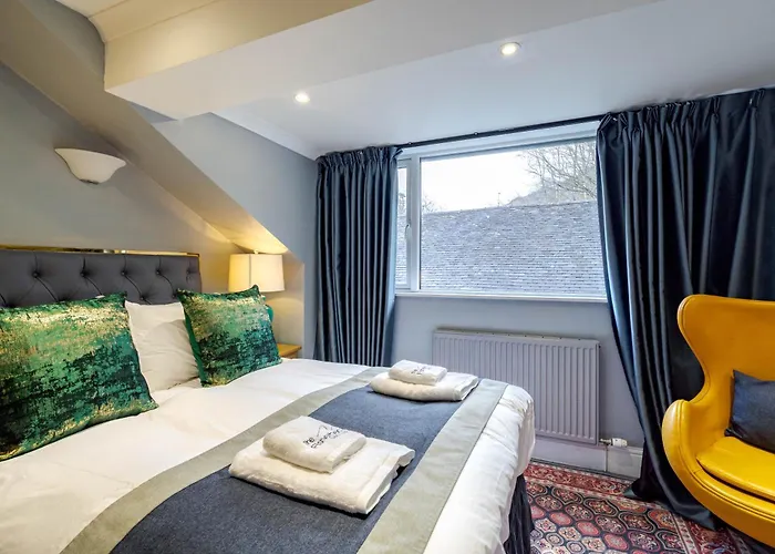 Waterhead Rooms & Suites - Parking And Light Breakfast