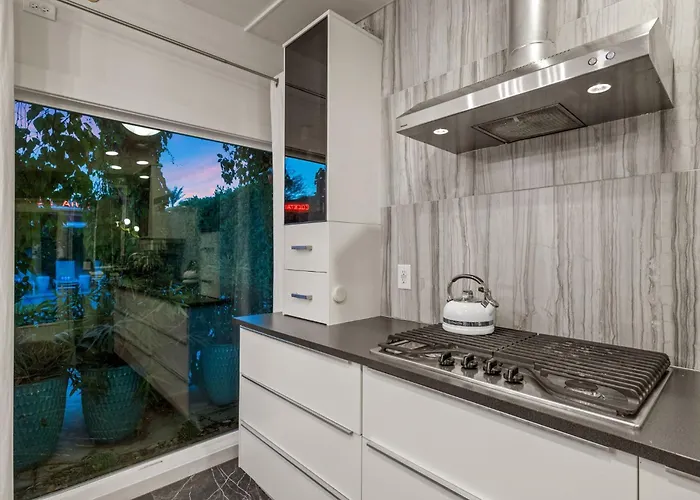 Canyon Chic At Speakeasy Hotel - Adults Only