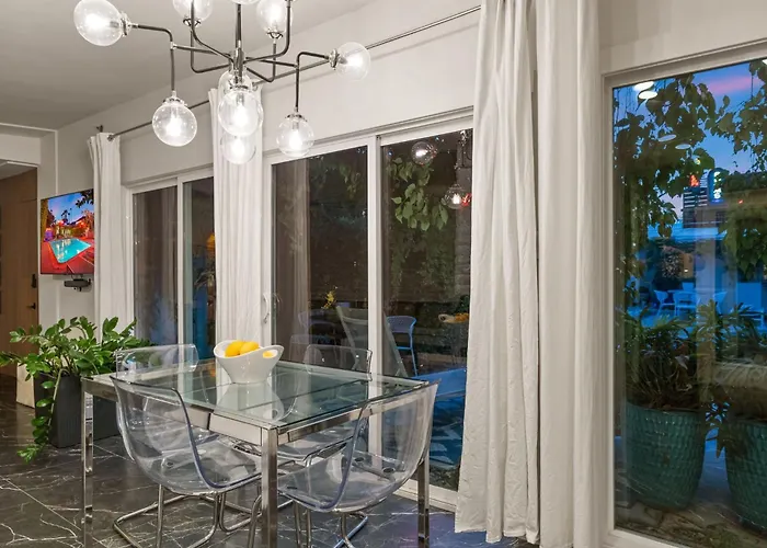 Canyon Chic At Speakeasy Hotel - Adults Only