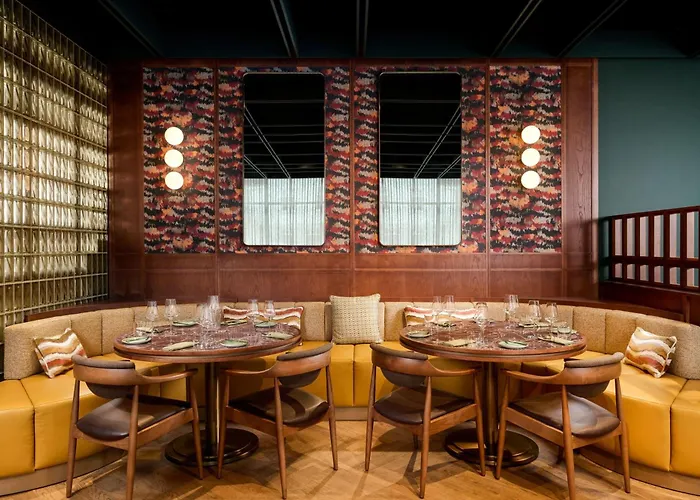 Skald Akureyri, Curio Collection By Hilton