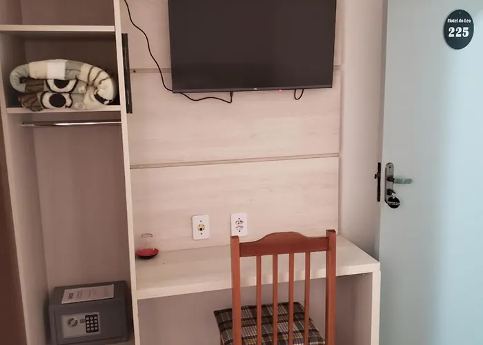 Hotel Leo