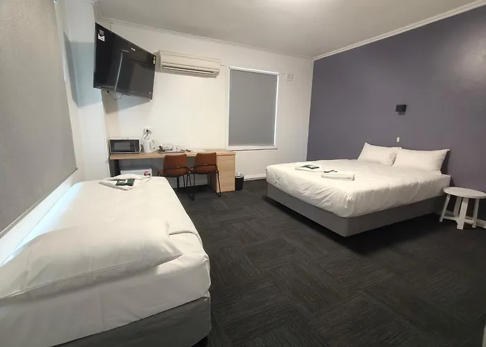 Tintinara Hotel