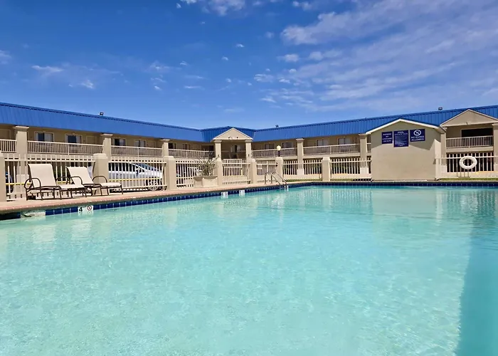 Baymont By Wyndham Mcalester Hwy 69