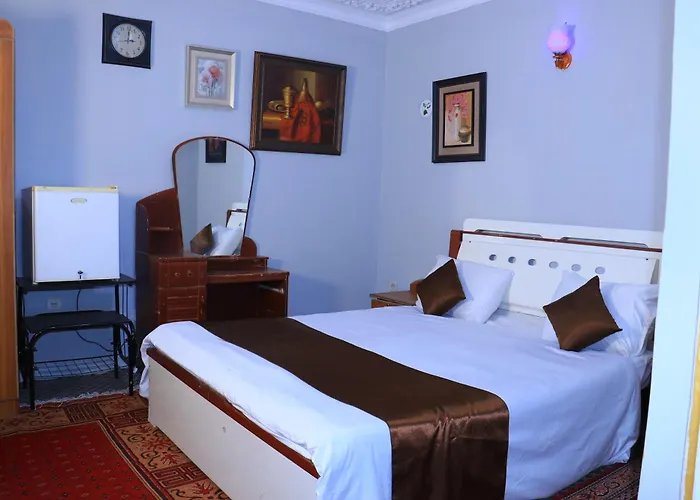 Roshan Plaza Hotel