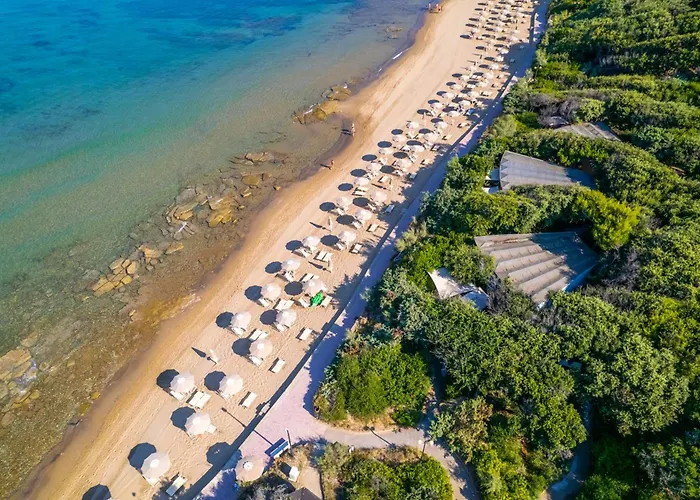 Hotel With Swimming Pool And Private Beach In San Vincenzo