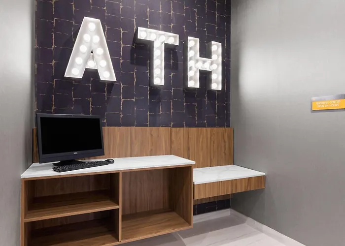 La Quinta Inn & Suites By Wyndham Athens I-65