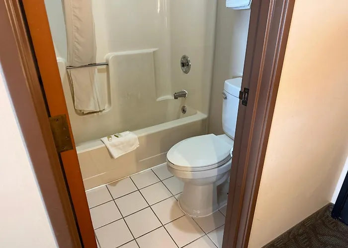 Dodgeville Inn & Suites