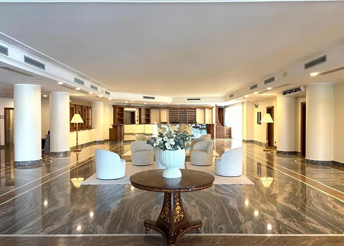 Naples Park Hotel