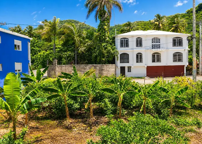 Los Patos Modern Private Suites
