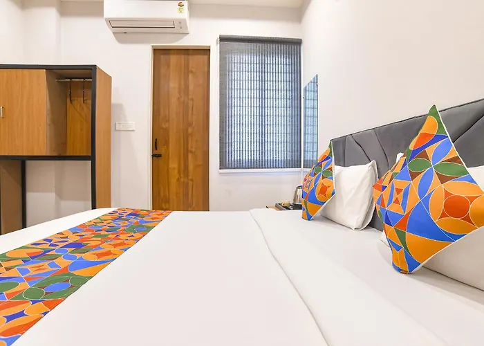 Fabhotel Trivana, Mahalaxmi Nagar