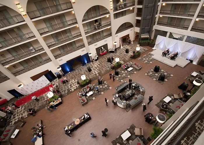 Embassy Suites By Hilton Detroit - Livonia/Novi