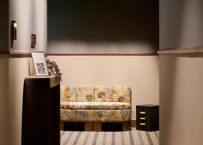 Skald Akureyri, Curio Collection By Hilton