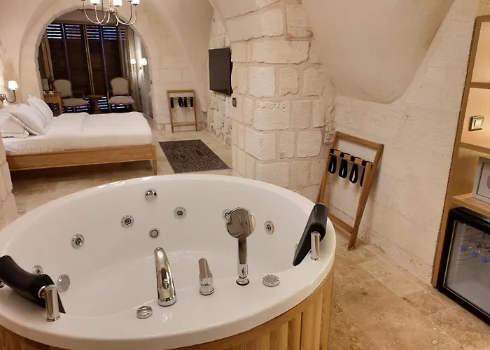 Shamas Hotel