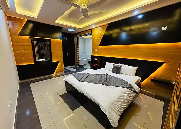 Sapphire Stays Hotel And Restaurant