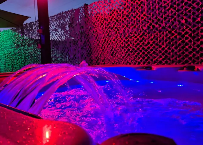 Les Logis du Port Suites&Spa - Port Canal Montauban
