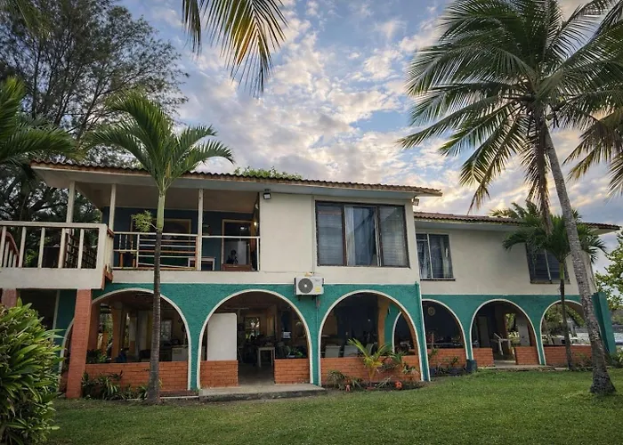 Hotel Frontera del Caribe
