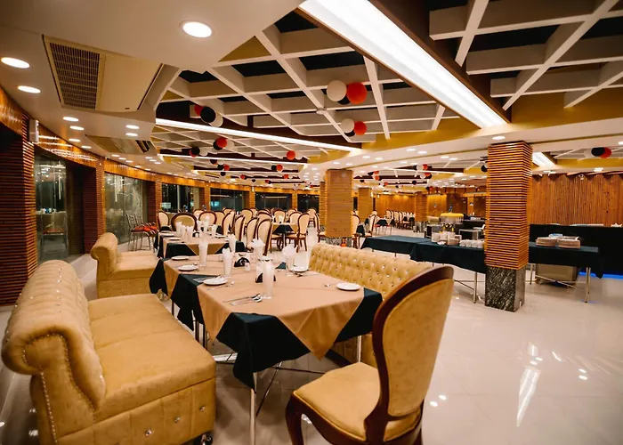 Royal Hotel Khulna - City Center