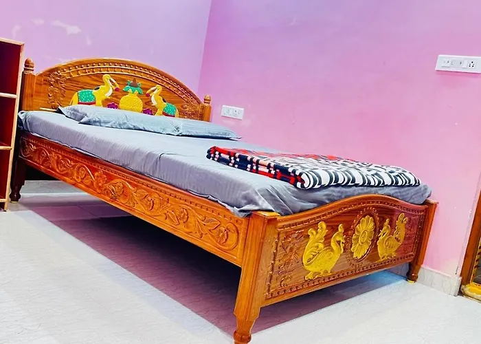 Sri Seshadri Rest House