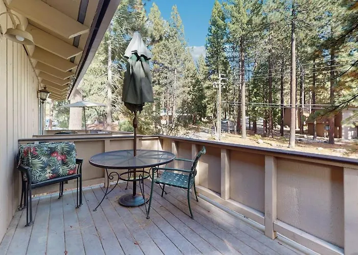 Townhome With Fireplace Pool Sauna Free Shuttle Pickup-Drop-Off To Ski Resort
