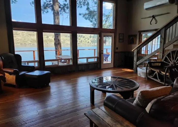 Lakefront Home With Wraparound Deck Modern Appliances Wifi & Dog-Friendly
