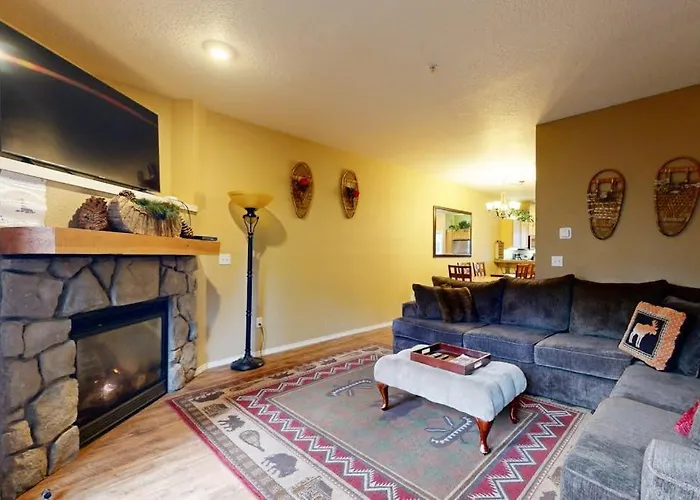 Dog-Friendly Condo With Great Kitchen Pool & Hot Tub - Close To Skiing