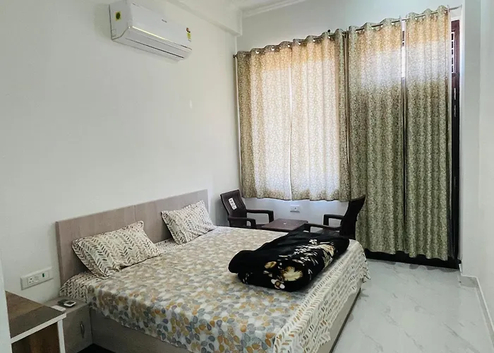 Hotel Devansh , Niwai
