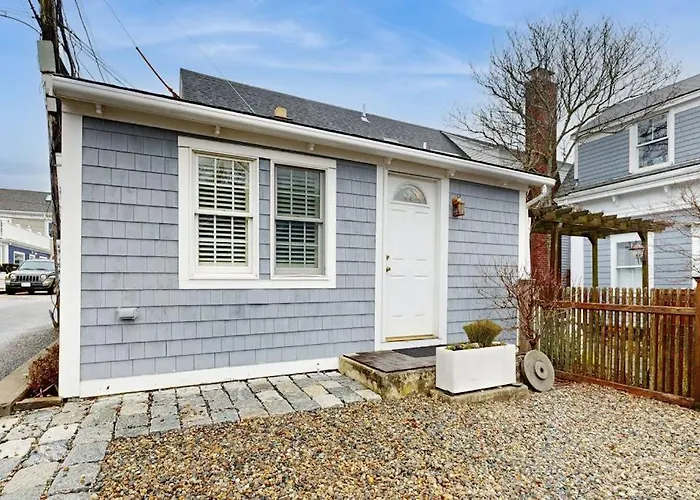 Cute Cape Cottage